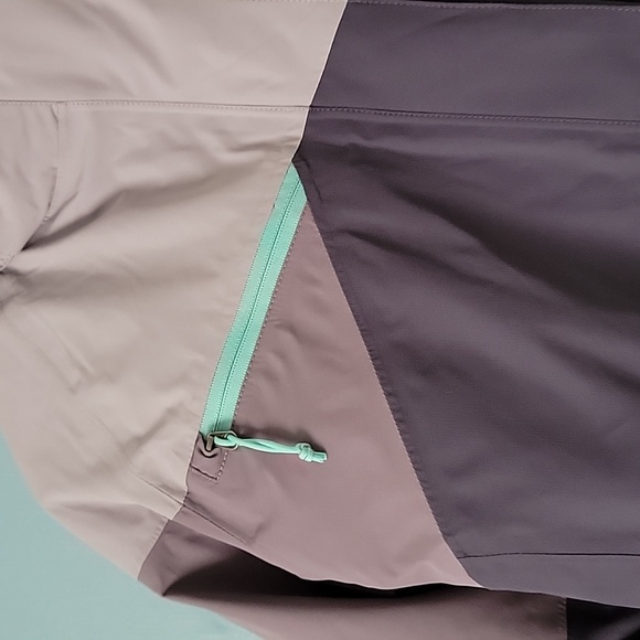 The North Face Jacket/Coat - Picture 3 of 10